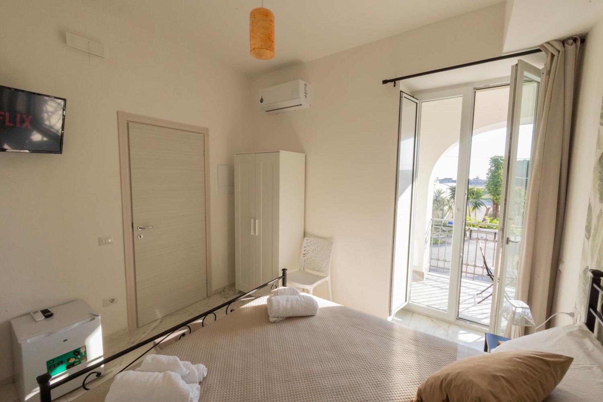 Cientopera Suite Rooms Pontecagnano Faiano Exterior foto